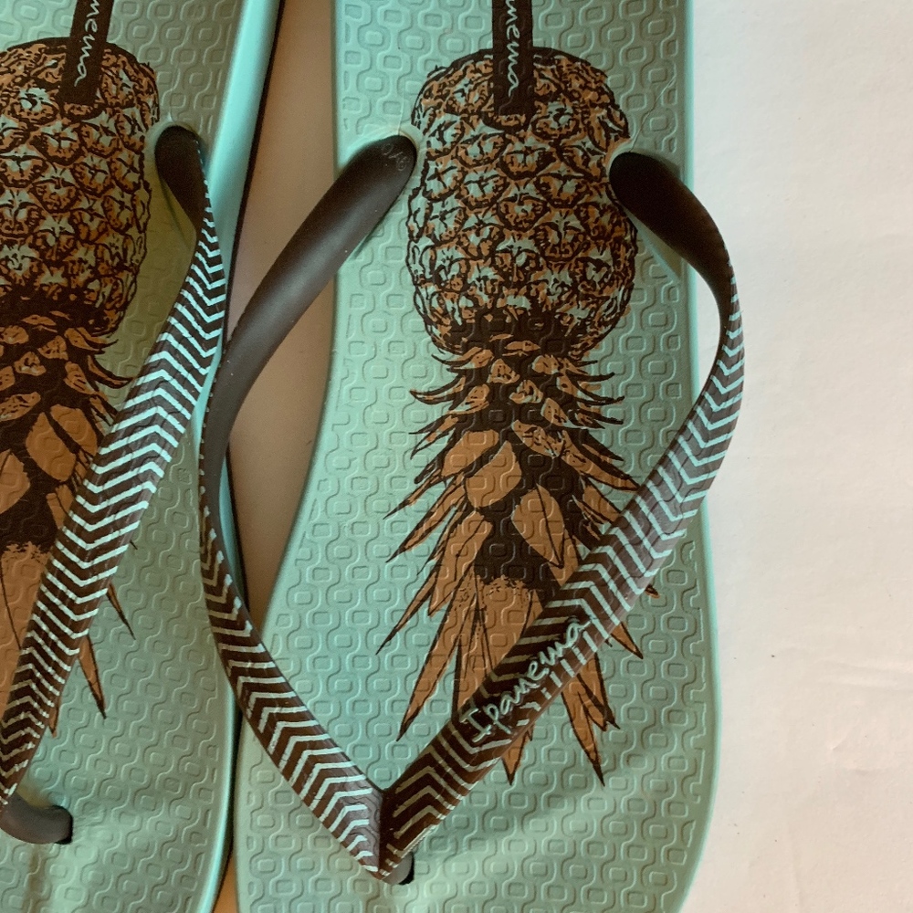 IPANEMA  Pineapple Flip Flop Size 11 - Picture 2 of 6